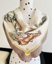 Hermès foulard carré d'occasion  Les Mureaux