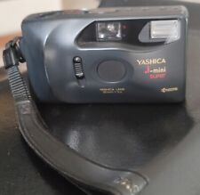 Macchina fotografica yashica usato  Fano