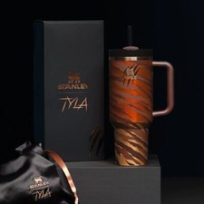 Tasse bouteille isolée d'occasion  France