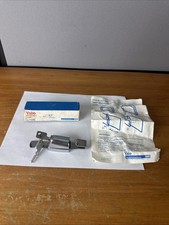 Yale Mfg. Fechadura de vitrine 1 trava com 2 chaves L108 não usada com instruções comprar usado  Enviando para Brazil