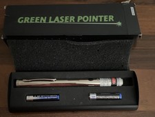 Caneta ponteiro laser verde estado sólido Atlasnova 5mw prata com estojo excelente estado na caixa comprar usado  Enviando para Brazil