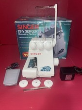 Usado, Máquina de costura Singer Tiny Serger overedging TS380A comprar usado Usado, Máquina de costura Singer Tiny Serger overedging TS380A comprar usado  Enviando para Brazil