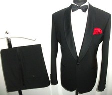 Tuxedo evening dinner for sale Tuxedo evening dinner for sale  WARRINGTON