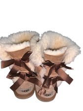 Ugg boots youth for sale  Hendersonville