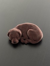 Boneco Chocolate Labrador Dog Flocked 2” Sylvanian Pets Lab Puppy Sleeping Fuzzy, usado comprar usado  Enviando para Brazil