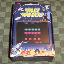 Usado, Jeu de cartes SPACE INVADERS jamais ouvert en boite blister cello sealed tin box comprar usado  Enviando para Brazil
