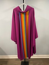 VESTIDO ROXO COM PAINEL ARCO-ÍRIS + ESTOLA comprar usado  Enviando para Brazil