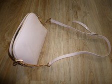 Bata edle beigefarbene gebraucht kaufen Bata edle beigefarbene gebraucht kaufen  Lahr