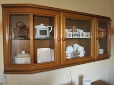 Hängeschrank glasfenstern eic gebraucht kaufen Hängeschrank glasfenstern eic gebraucht kaufen  Wöllstadt