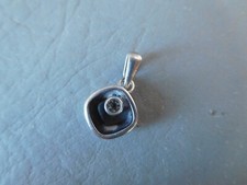 Pendentif femme fille d'occasion  Le Pradet