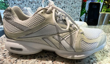 Nuova sneaker reebok usato  Spedire a Italy