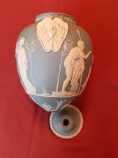 wedgwood vases for sale wedgwood vases for sale  BURGESS HILL