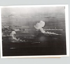 Usado, EUA Ataque Bombardeio da Frota Japonesa em TRUK HARBOR SEGUNDA GUERRA MUNDIAL 1944 Foto de Imprensa comprar usado  Enviando para Brazil