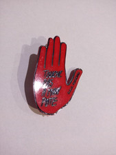 Broche Badge Touche Pas À Mon Pote SOS Racisme Coluche Renaud Les Enfoirés Rouge comprar usado  Enviando para Brazil