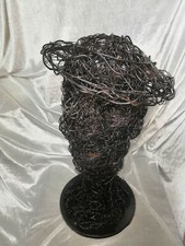 Scultura filo metallo usato  Gravina in Puglia