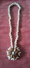 Collier coquillages provenance d'occasion  Le Chesne