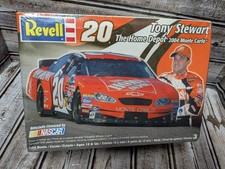 Kit modelo Revell Tony Stewart Home Depot 2004 Monte Carlo comprar usado  Enviando para Brazil