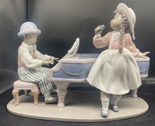 Lladro figurine 5930 for sale  West Chester
