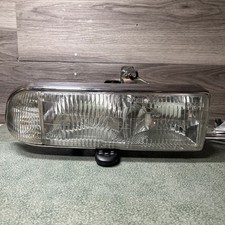 Farol direito do passageiro 98-05 Chevrolet Blazer S10/Jimmy S15 1125706/lâmpada comprar usado  Enviando para Brazil