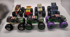 Monster Trucks lote de 7 Monster Jam de metal fundido escala 1:64 + mais escavadores de túmulos  comprar usado  Enviando para Brazil