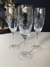 Lot flutes champagne d'occasion  Avesnes-les-Aubert