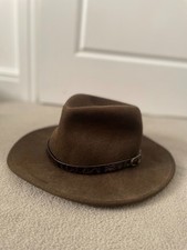 Premium fedora felt for sale  CHESTERFIELD