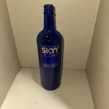 Usado, Garrafa azul Skyy Vodka vazia de 1 litro  comprar usado  Enviando para Brazil