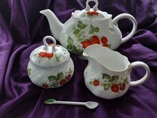 Stunning tea set for sale  CARMARTHEN