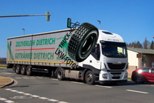 Truck Photo,Lkw Foto,IVECO Stralis 480 Gardinenplanensattelzug Getränke Dietrich comprar usado  Enviando para Brazil