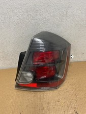 Lanterna traseira preta direita passageiro Nissan Sentra 2007 a 2012 fabricante de equipamento original L8250 DW comprar usado Lanterna traseira preta direita passageiro Nissan Sentra 2007 a 2012 fabricante de equipamento original L8250 DW comprar usado  Enviando para Brazil