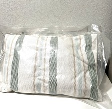 Room essentials set usato  Spedire a Italy
