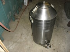 Transportador térmico líquido Lyons Alpha 5? Jarro de vácuo Gal torneira de aço inoxidável isolado comprar usado  Enviando para Brazil