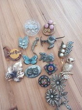 Bundle vintage brooches for sale  LISKEARD