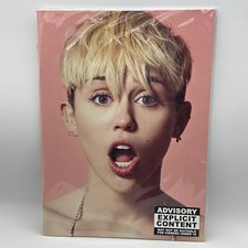 Programa de concertos exclusivo Miley Cyrus 2014 Bangerz Tour versão explícita comprar usado  Enviando para Brazil