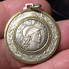 Medaglia sportiva victoria usato  San Bonifacio