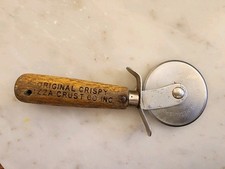 Cortador de Pizza Vintage Allied Metal Spinning Co. – Original Crispy Pizza Crust Co. comprar usado  Enviando para Brazil