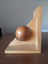 Fermalibro legno sfera usato  San Martino Dall Argine