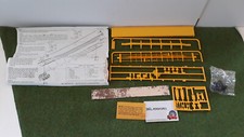 Maquette plastique monter d'occasion  Rochefort-Montagne