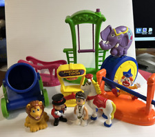 Usado, Conjunto de brinquedos de circo fantasia anos 80 incluindo Ring Master cabine de ingressos canhão balanço etc. comprar usado  Enviando para Brazil