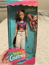 Barbie 17354 teen usato Barbie 17354 teen usato  Spedire a Italy