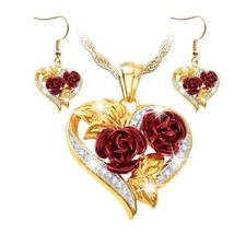 Piece set women for sale  Richfield