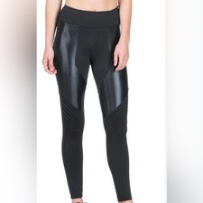 Leggings painel preto brilhante Koral comprar usado Leggings painel preto brilhante Koral comprar usado  Enviando para Brazil