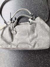 Handtasche silbergrau surifrey gebraucht kaufen  Roigheim