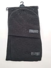 Conjunto de sombrero y bufanda de invierno tejido Calvin Klein para hombre gorro negro nuevo sin etiquetas logotipo deletreado segunda mano  Embacar hacia Argentina