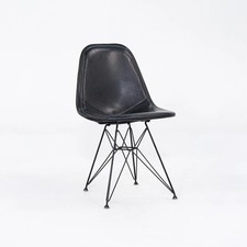 Usado, Cadeira lateral de jantar C. 1954 Herman Miller Eames DKR-1 fio com Naugahyde preta comprar usado  Enviando para Brazil