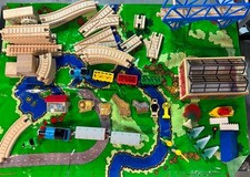 Thomas The Tank Engine & Friends VINTAGE Pista de ferrocarril de madera y accesorios segunda mano  Embacar hacia Mexico