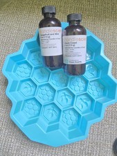 Molde y fragancia para hacer velas o jabón, patrón de abeja y colmena segunda mano  Embacar hacia Mexico