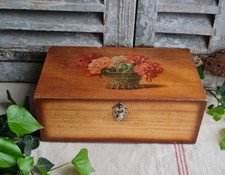 Ancienne boite couture d'occasion  Le Poinçonnet