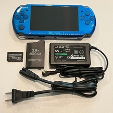 Sistema VIBRANT BLUE PSP 3000 com Carregador, Bateria, Pacote de Cartão de Memória 32GB Importado comprar usado  Enviando para Brazil