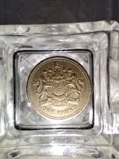 Moneta 1pound inglese usato  Tortoli